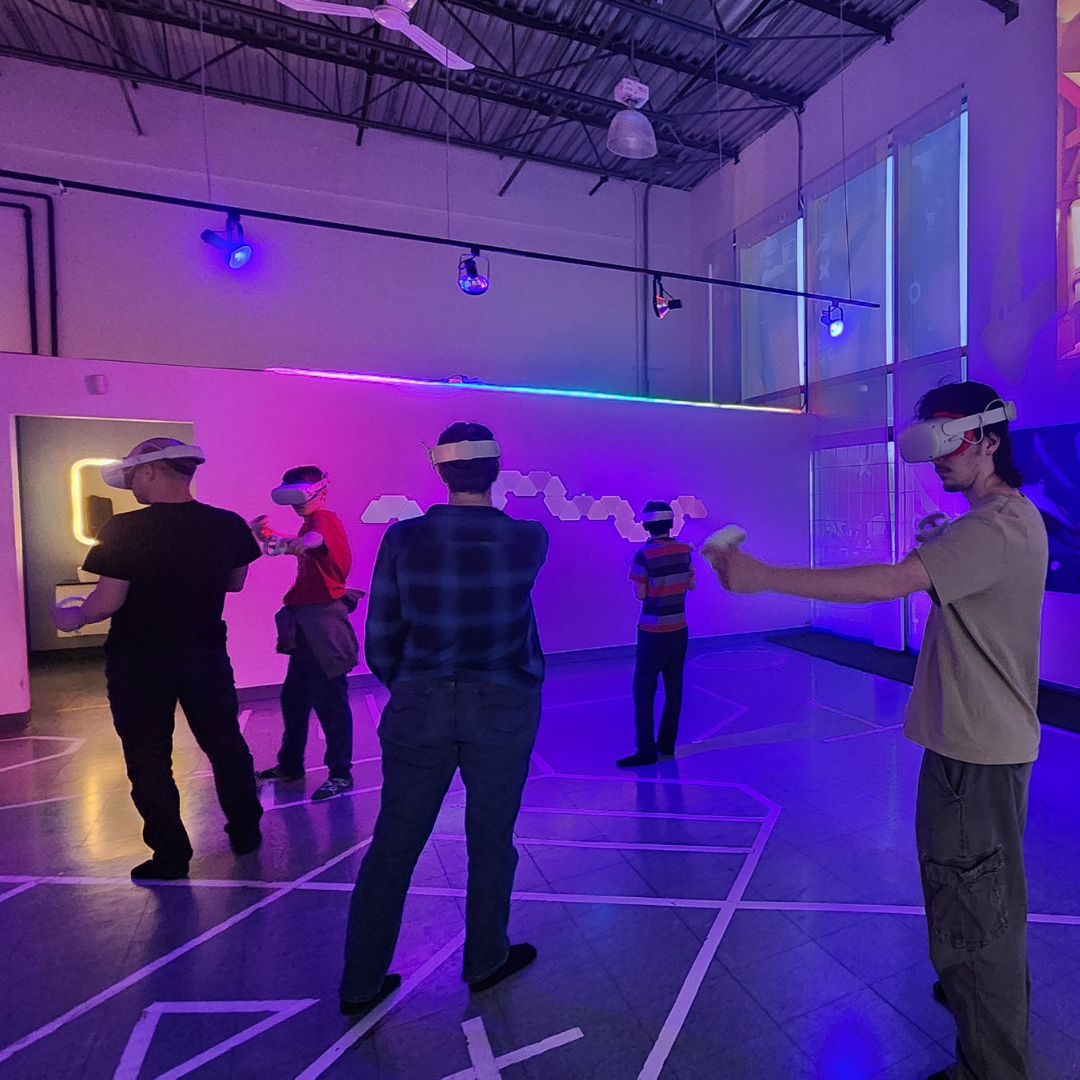 Expérience de réalité virtuelle en aréna pour 4 personnes - Nemesis Video Game Lounge