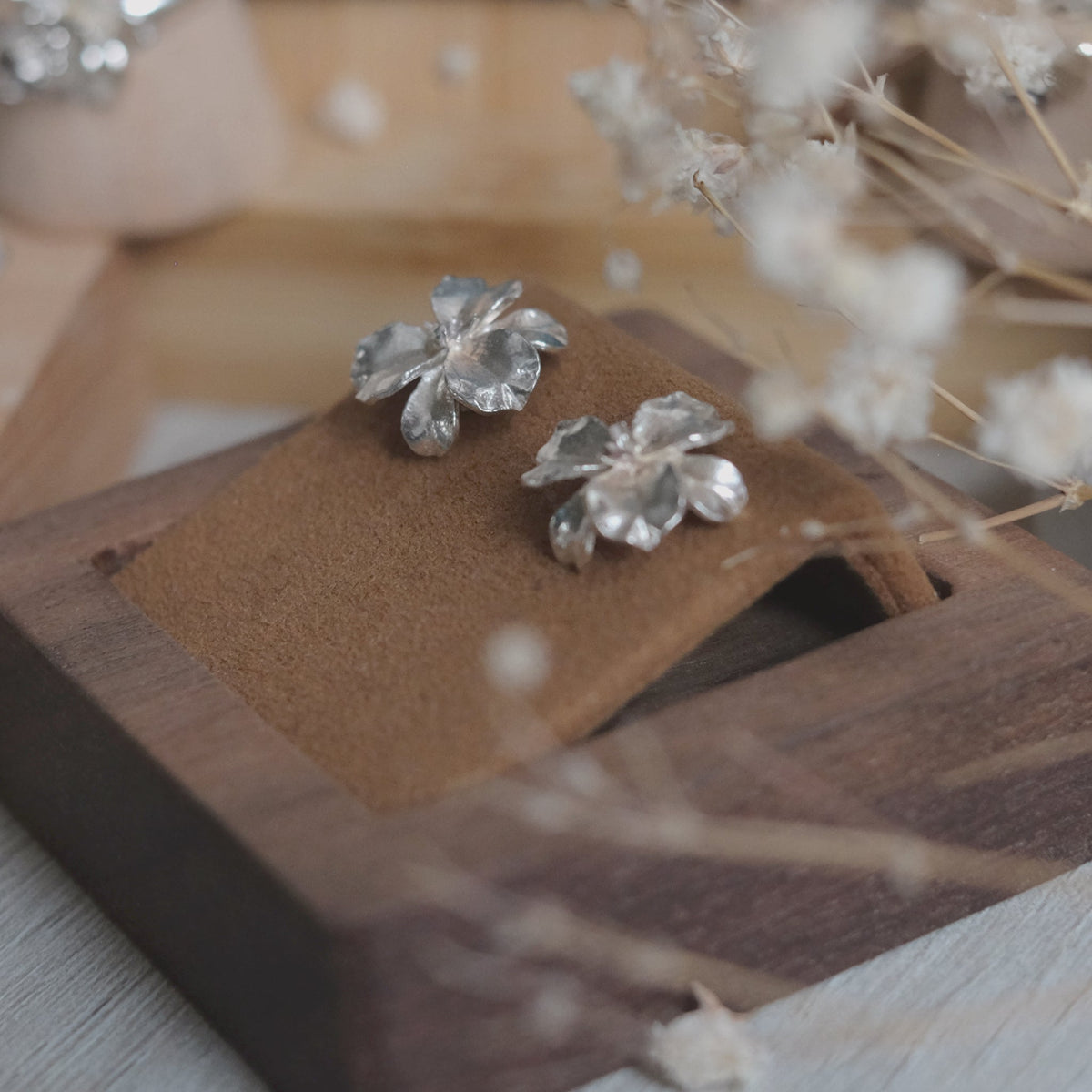 Iris - Boucles d'oreilles en argent sterling plaqué rhodium
