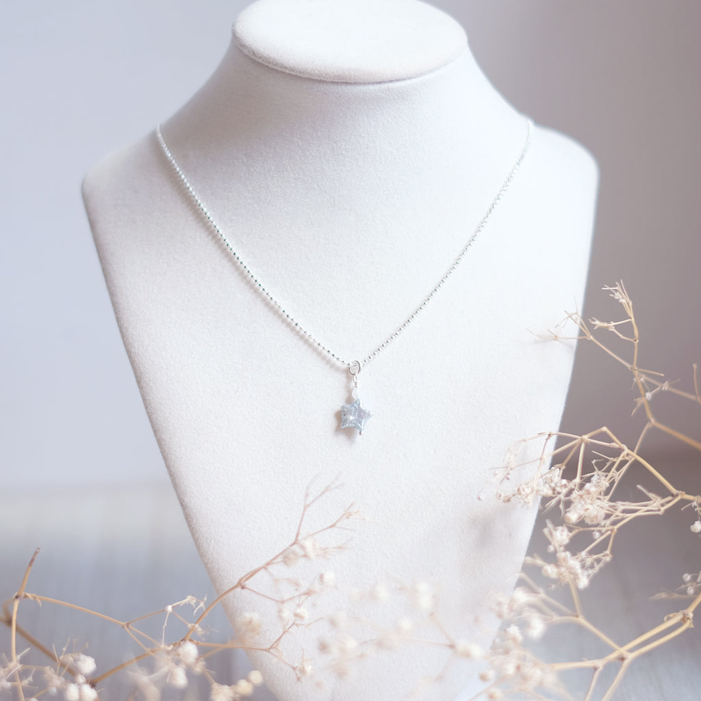 Collier étoile de nacre, version bleue