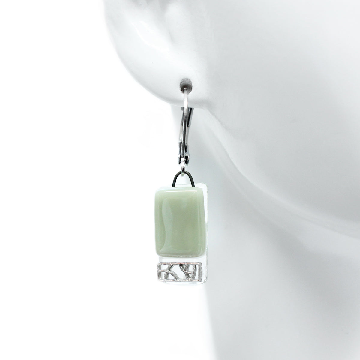 Boucles d'oreilles en verre opaque