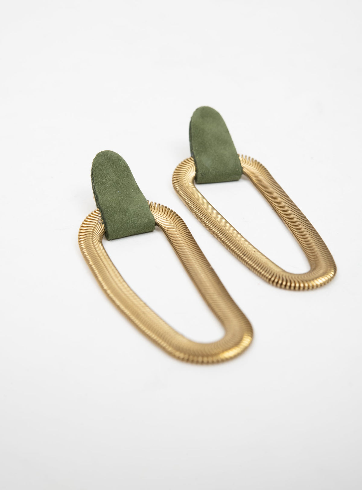 9e AVENUE boucles d'oreilles en cuir et laiton