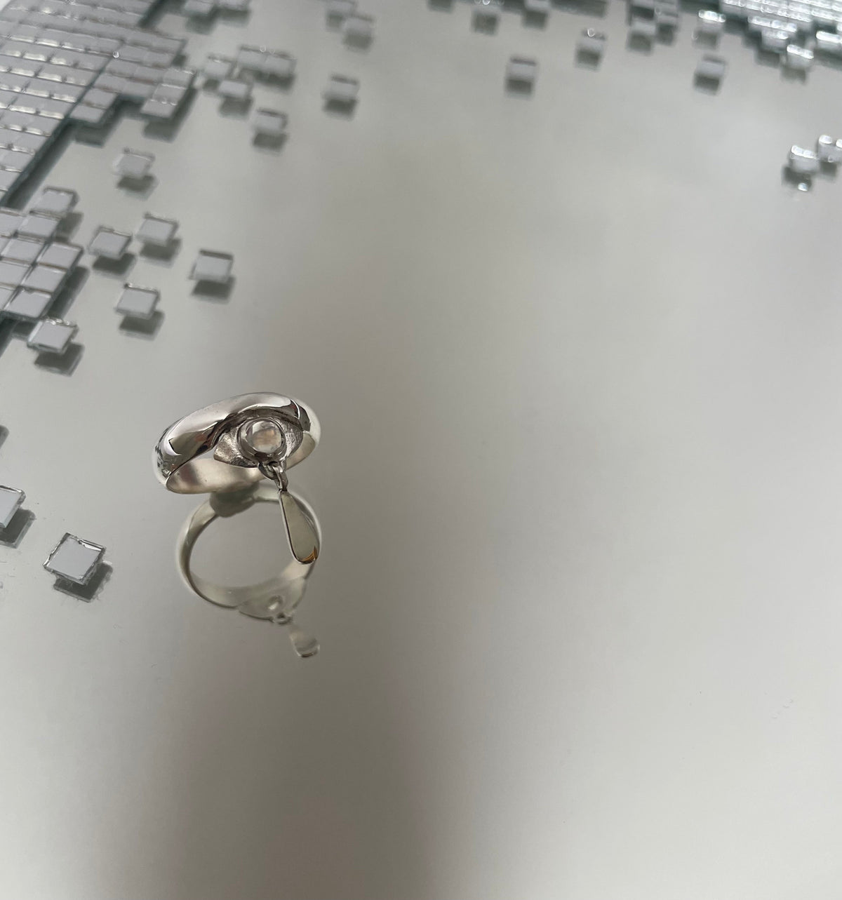 Mélancolie charm ring Moonstone
