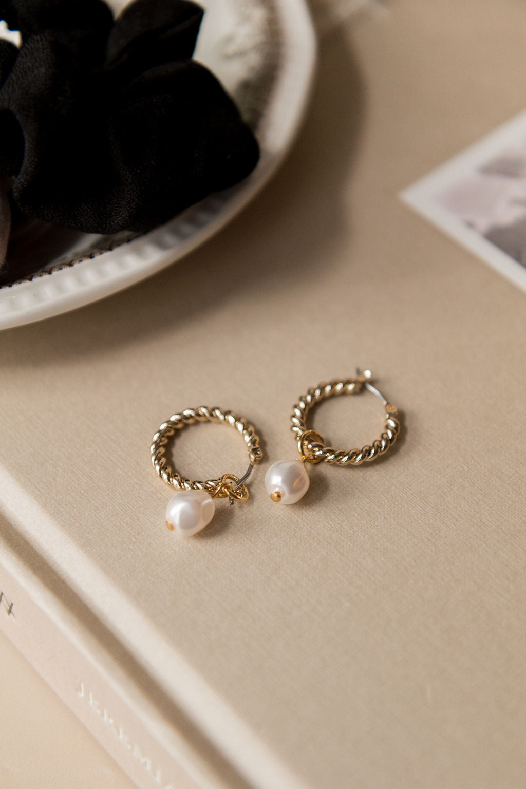 Marguerite earrings 2