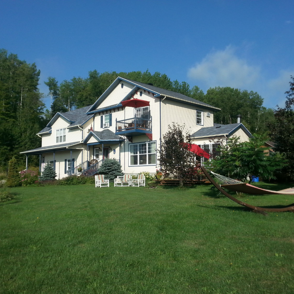 Nuitée en suite pour 2 personnes - Domaine de la Baie