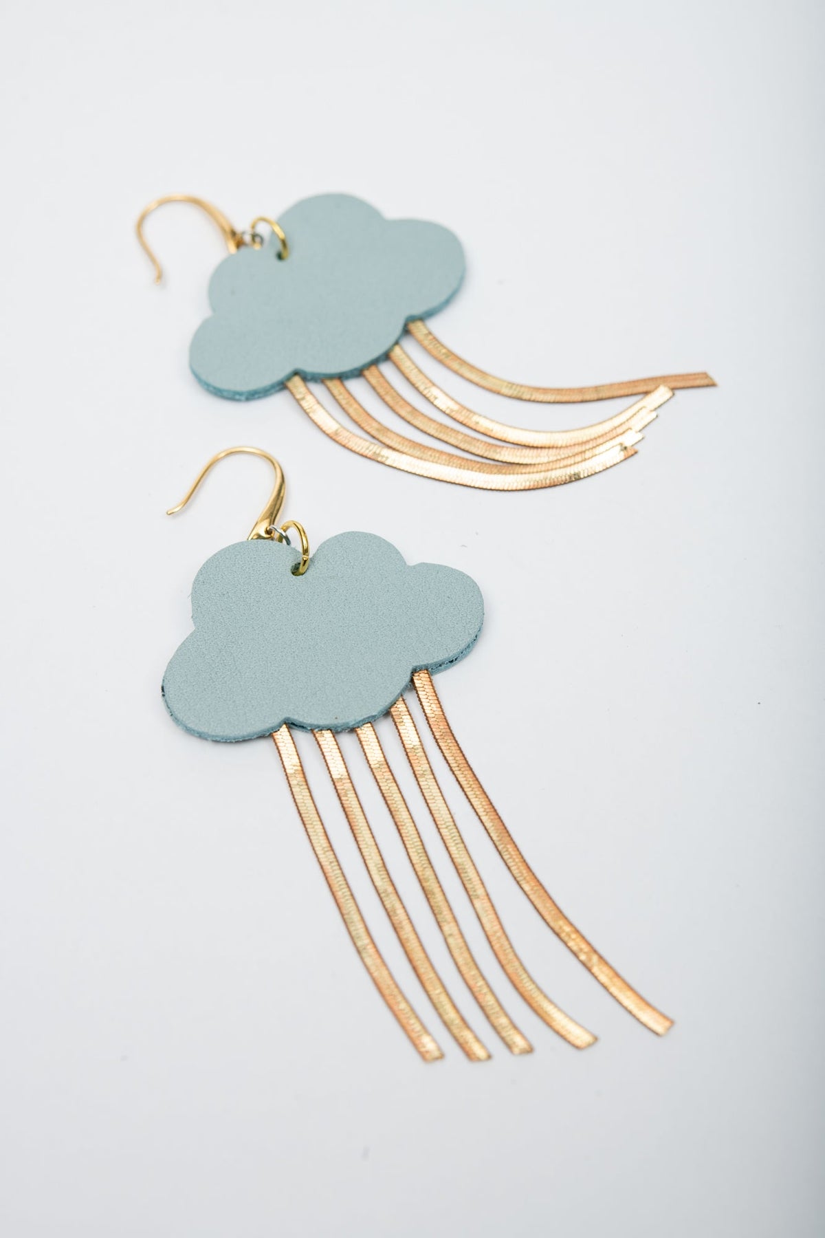 Boucles d'oreilles en cuir et laiton modèle NUAGE