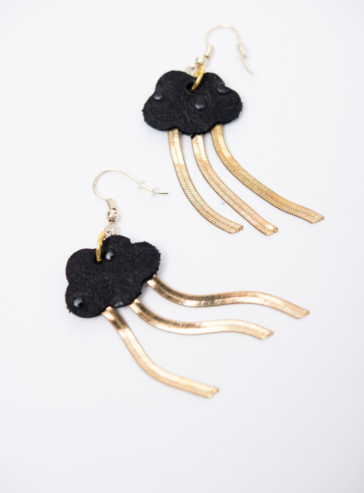 Boucles d'oreilles en cuir et laiton modèle NUAGE