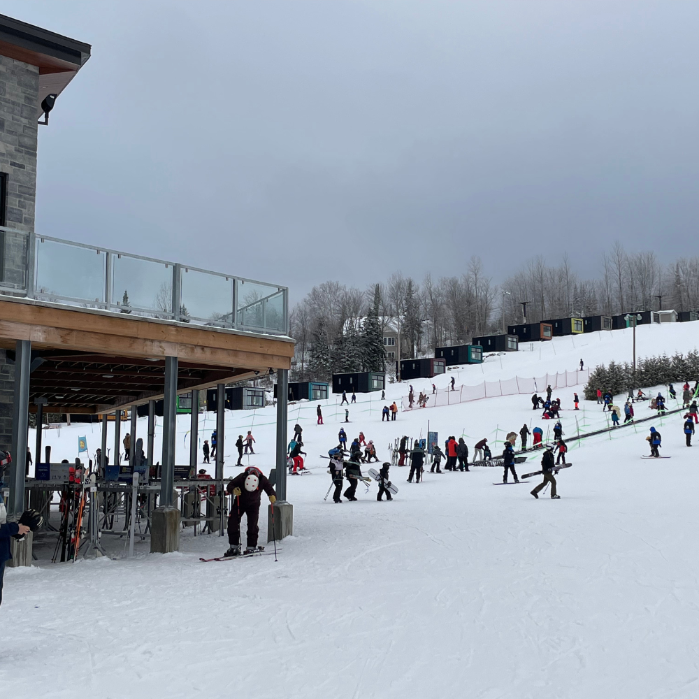Deux nuits en Coolbox à Val-Saint-Côme pour 1 à 4 personnes - Coolbox