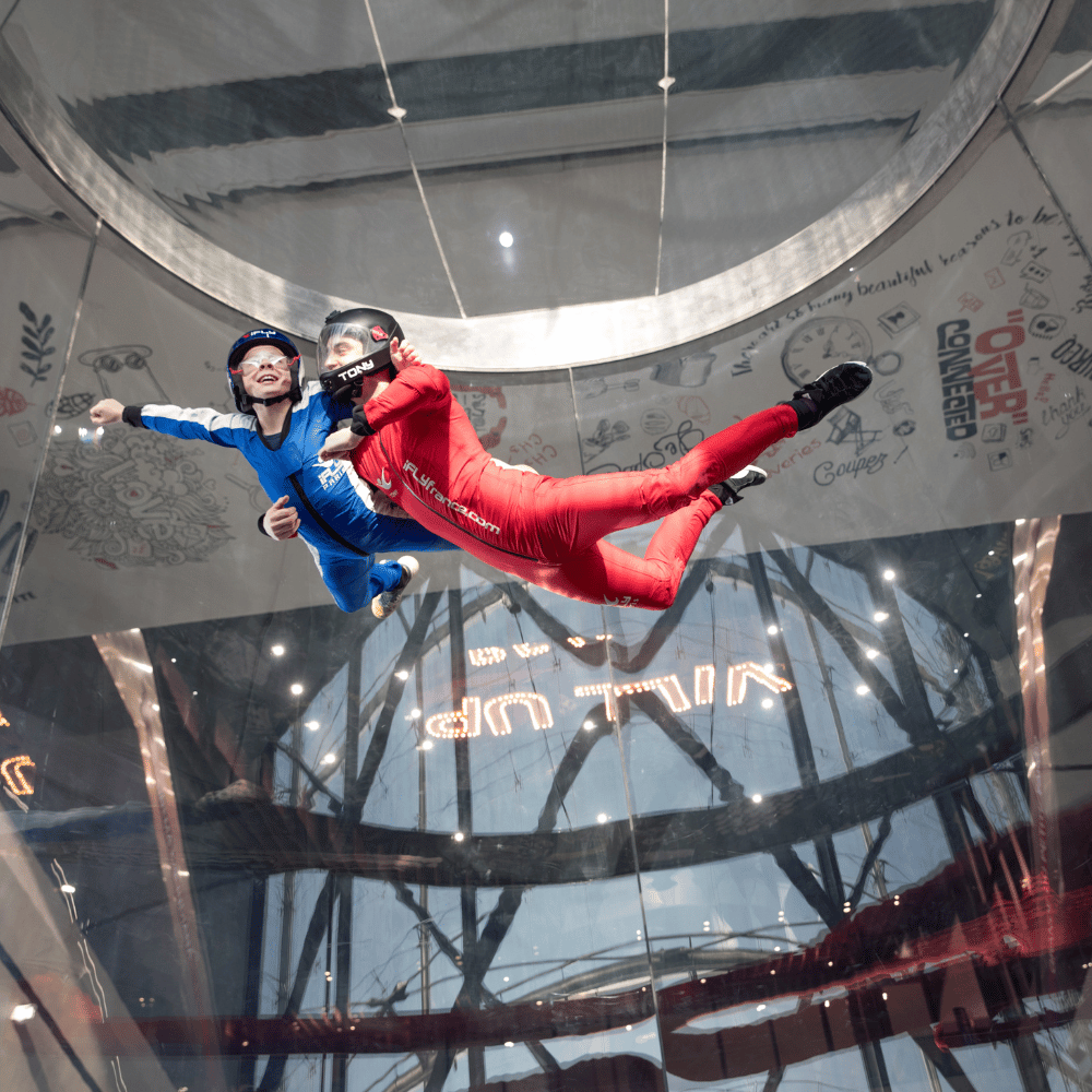 Expérience de chute libre intérieur pour 2 personnes, 2 vols d'initiation chacun - iFLY Montréal
