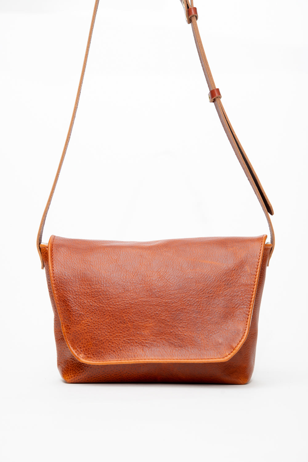 Sac besace en cuir, sac messager modèle BISCUIT