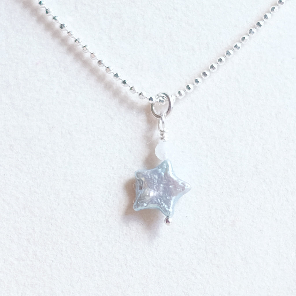 Collier étoile de nacre, version bleue