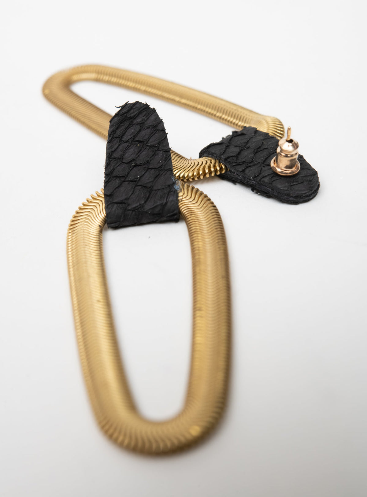 9e AVENUE boucles d'oreilles en cuir et laiton