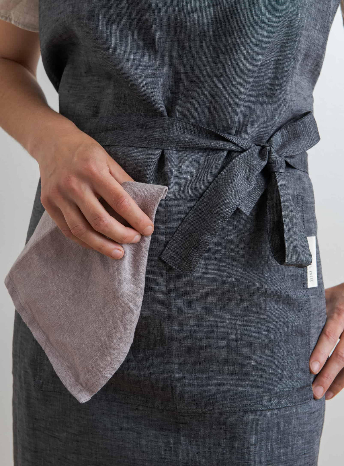 Tablier en lin ajustable