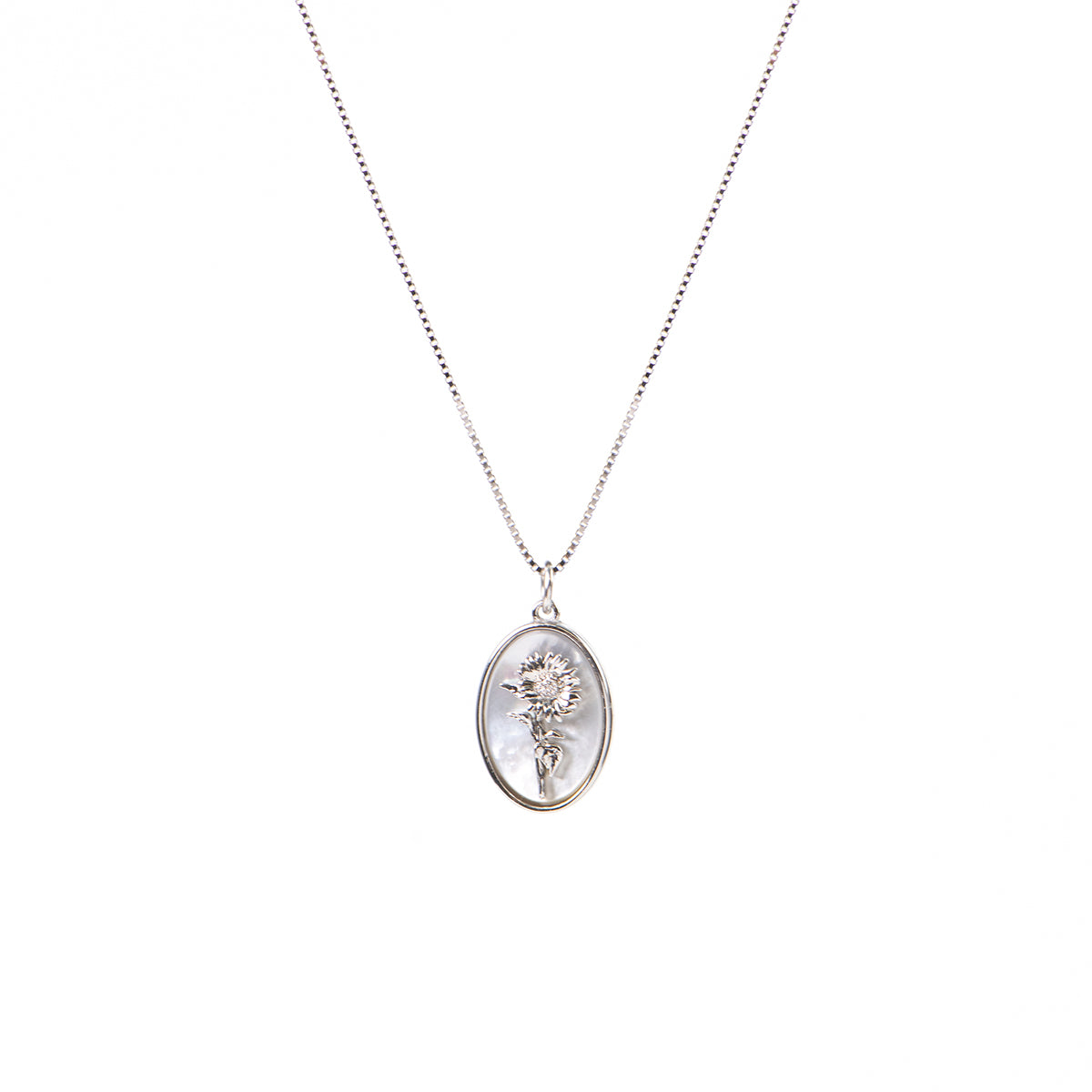 Marguerite necklace 2