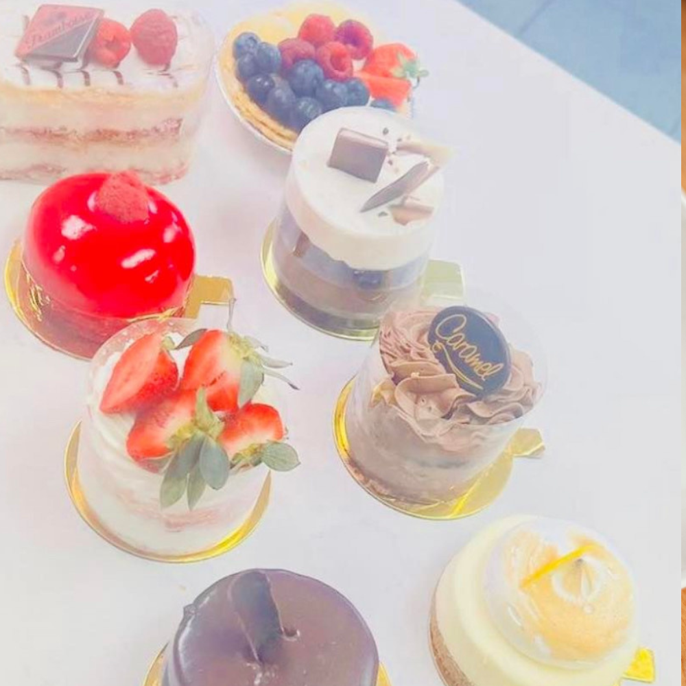 Gâteau de fête et sucreries pour un groupe - Pensée Gourmande