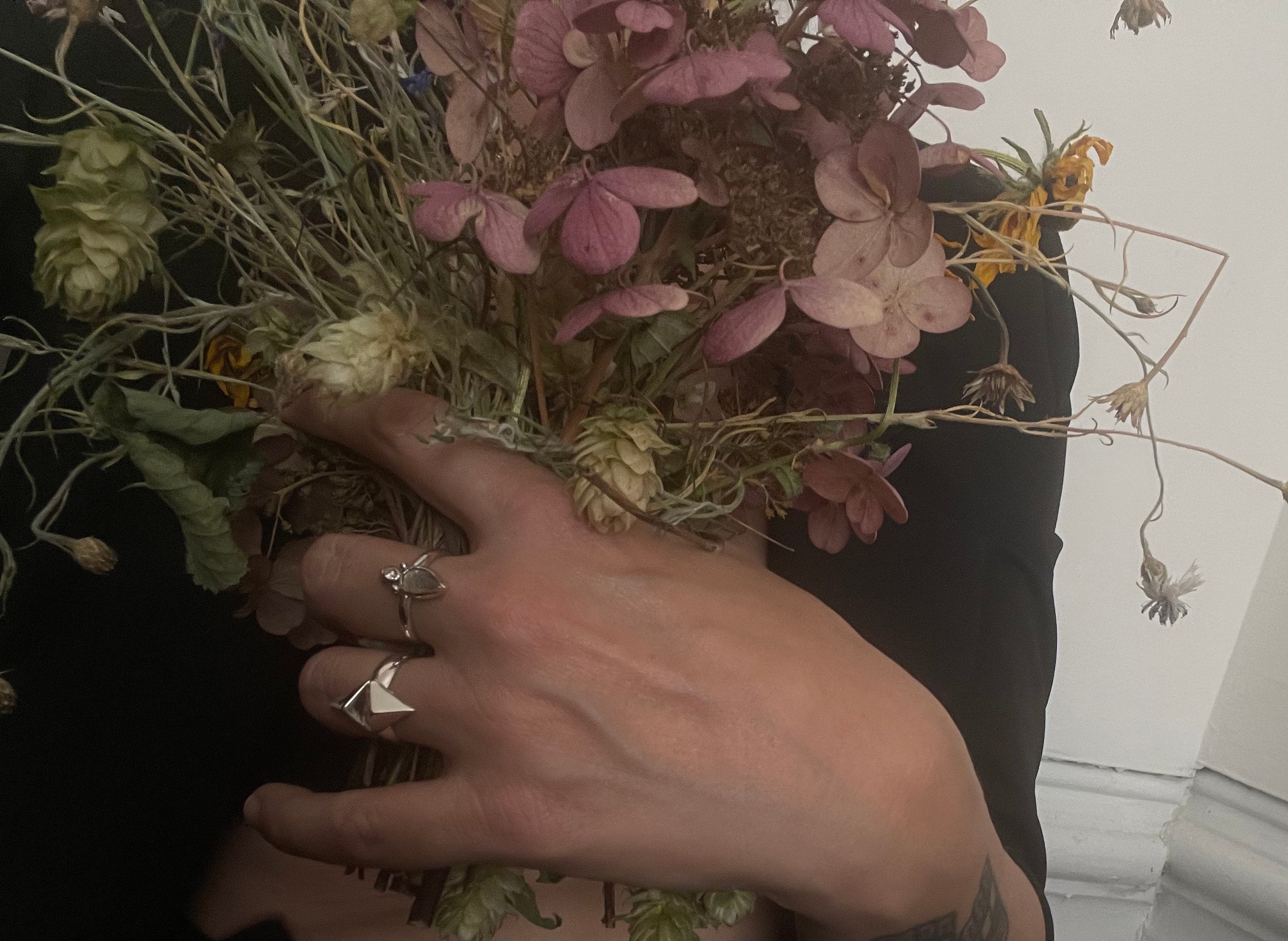 199VI ring