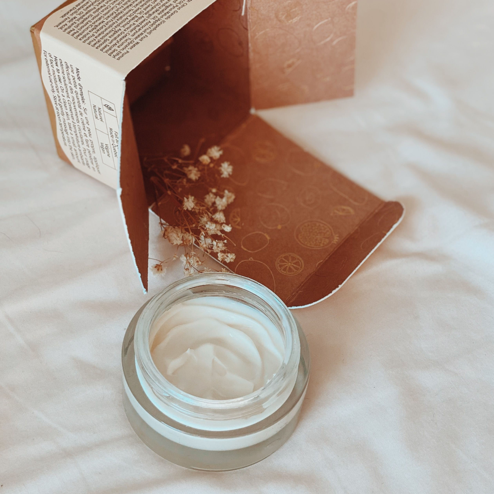Crème pour le visage aux superfruits avec Bakuchiol