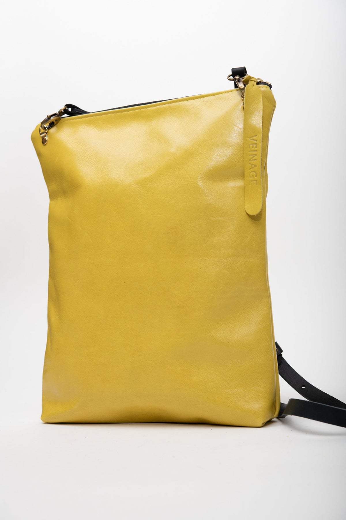 Sac à main en cuir avec ganse bandoulière modèle BORDEAUX
