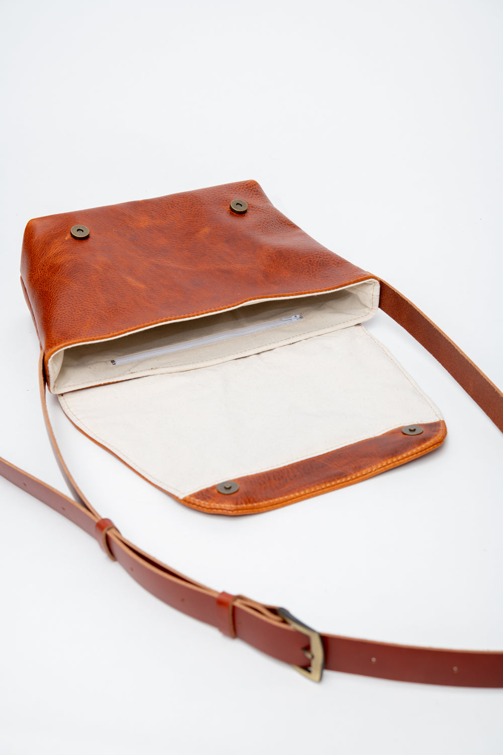 Sac besace en cuir, sac messager modèle BISCUIT